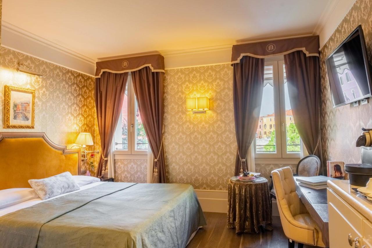 Superior Double Room Canal View