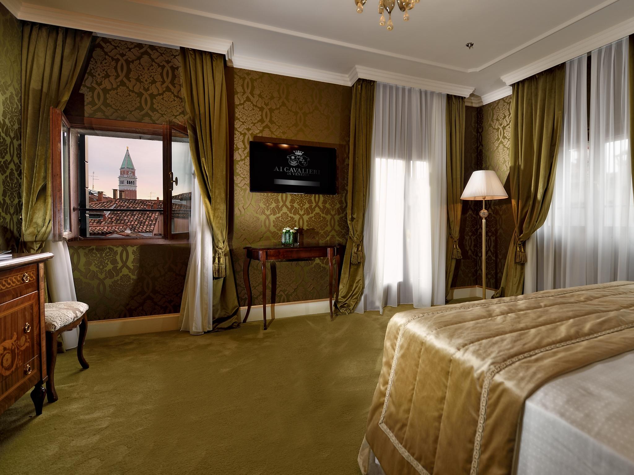 Deluxe Double or Twin Room
