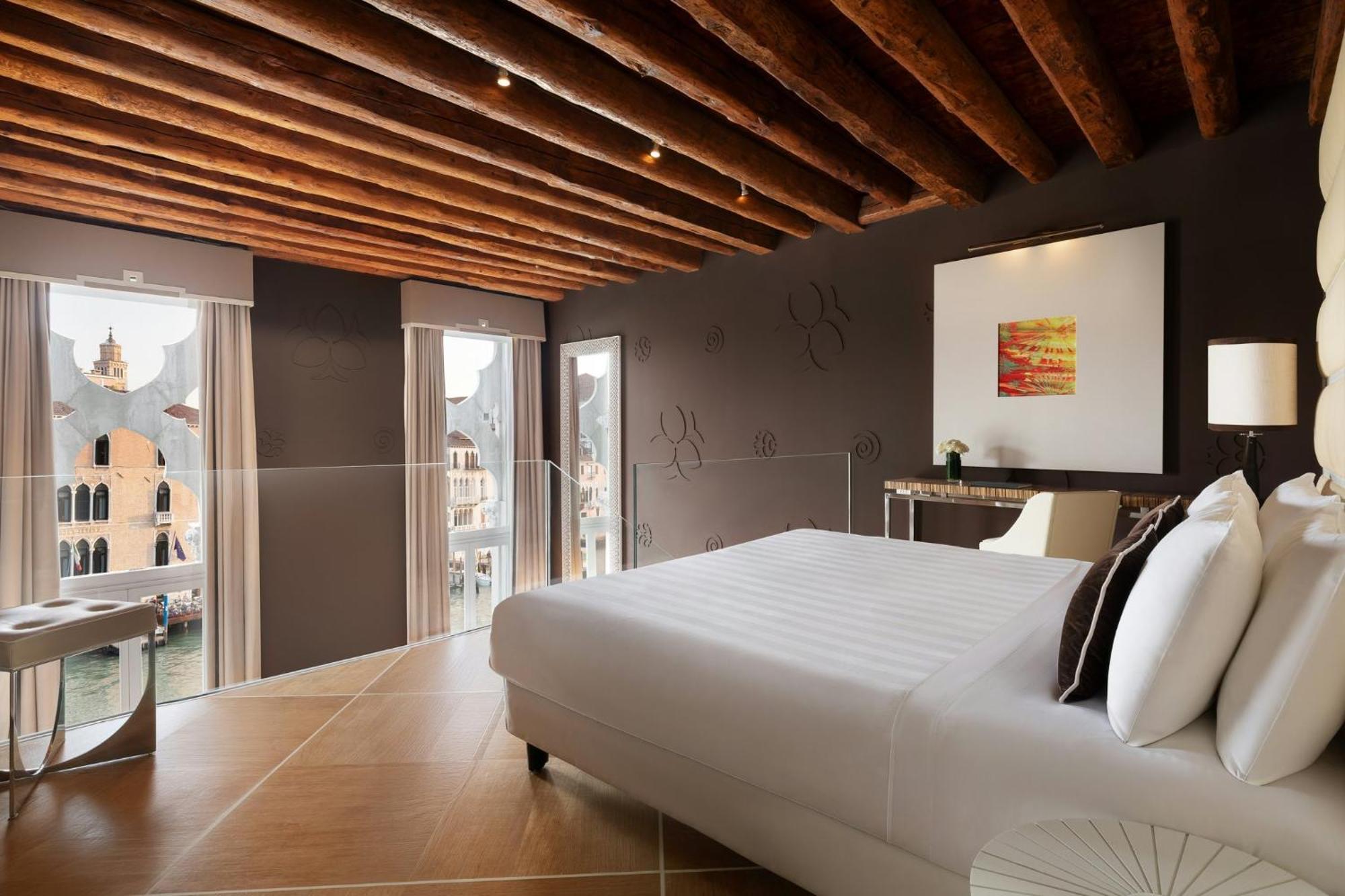 Grand Canal View Two Floor Suite