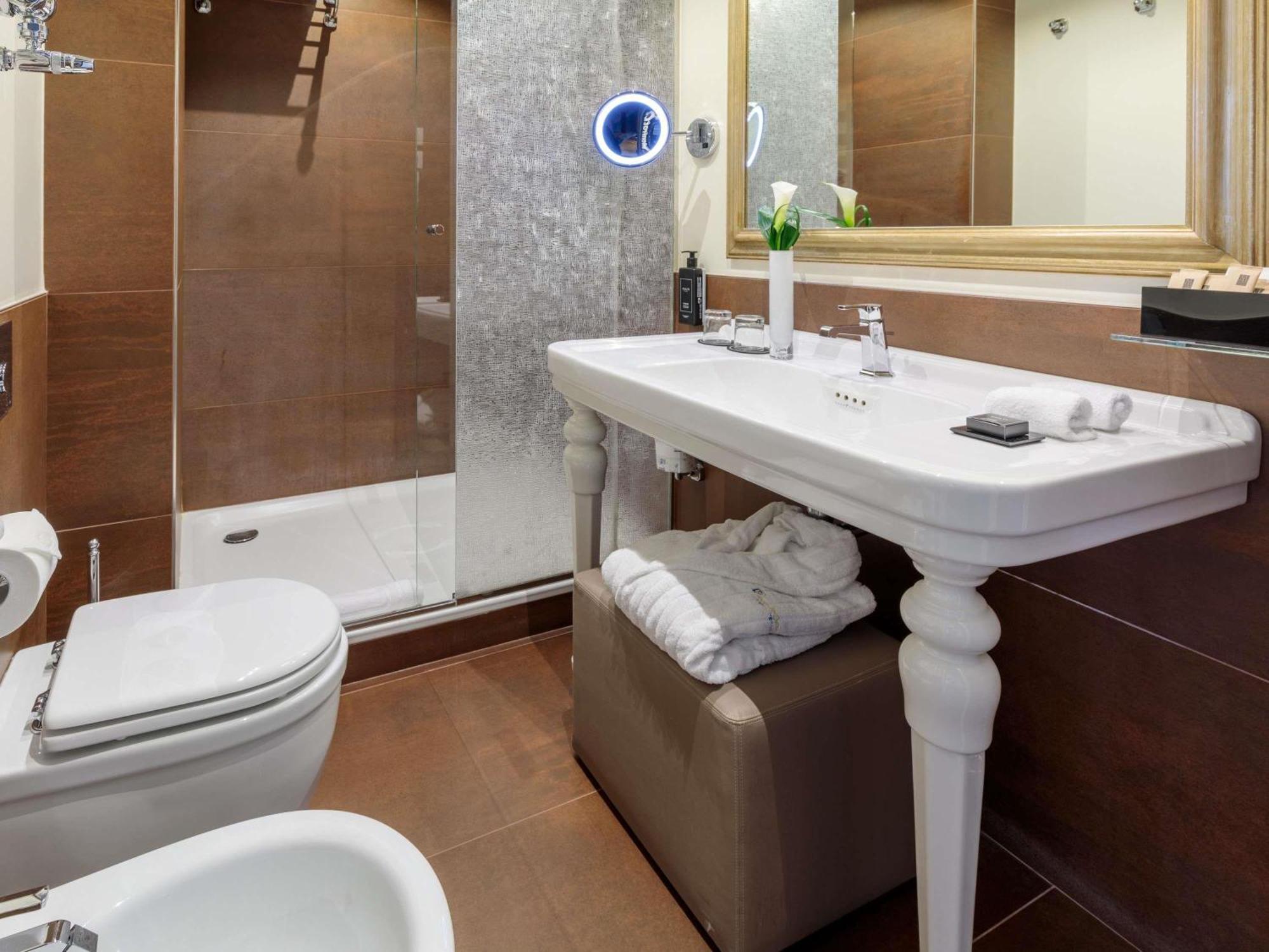 Superior Double or Twin Room Garden or City View