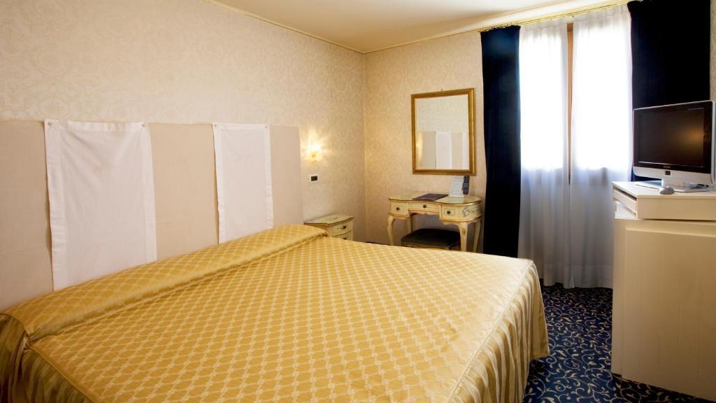 Classic Double or Twin Room,110188026:JPEG