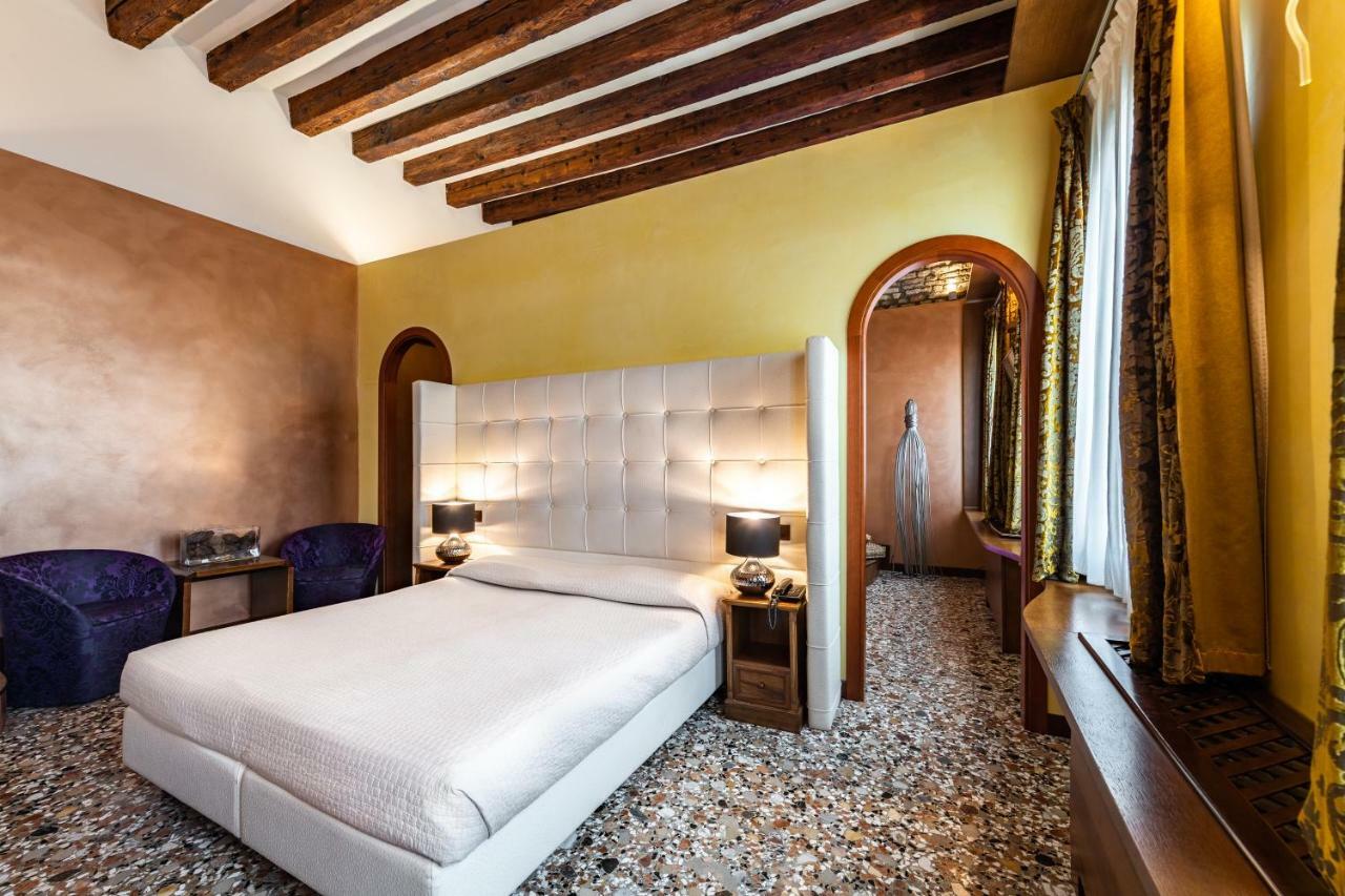 Suite with Grand Canal View