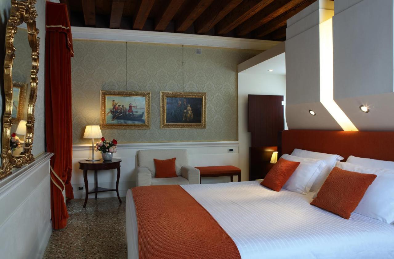 Junior Suite with Canal View