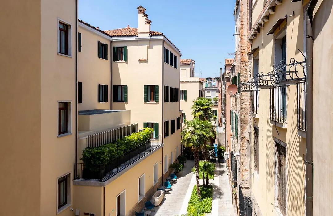 H10 Palazzo Canova-1