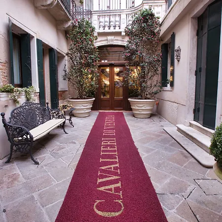 Hotel Ai Cavalieri Di Venezia-3