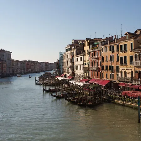 Riva Del Vin Boutique Hotel-3